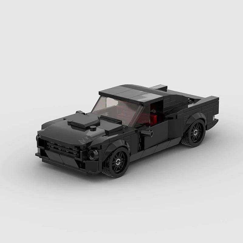 Ford Mustang Fastback - Vox Megastore