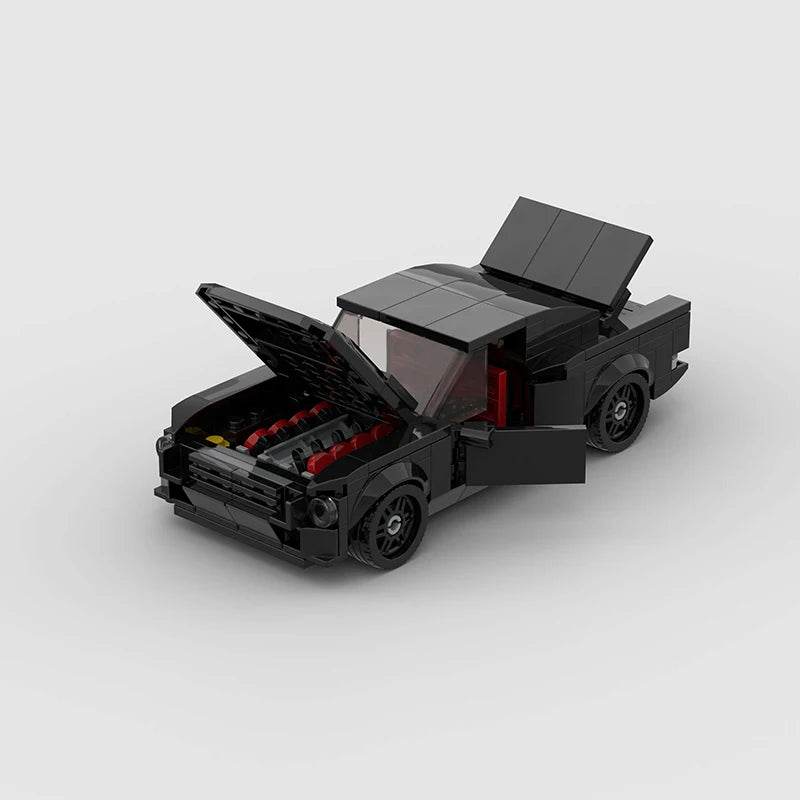 Ford Mustang Fastback - Vox Megastore