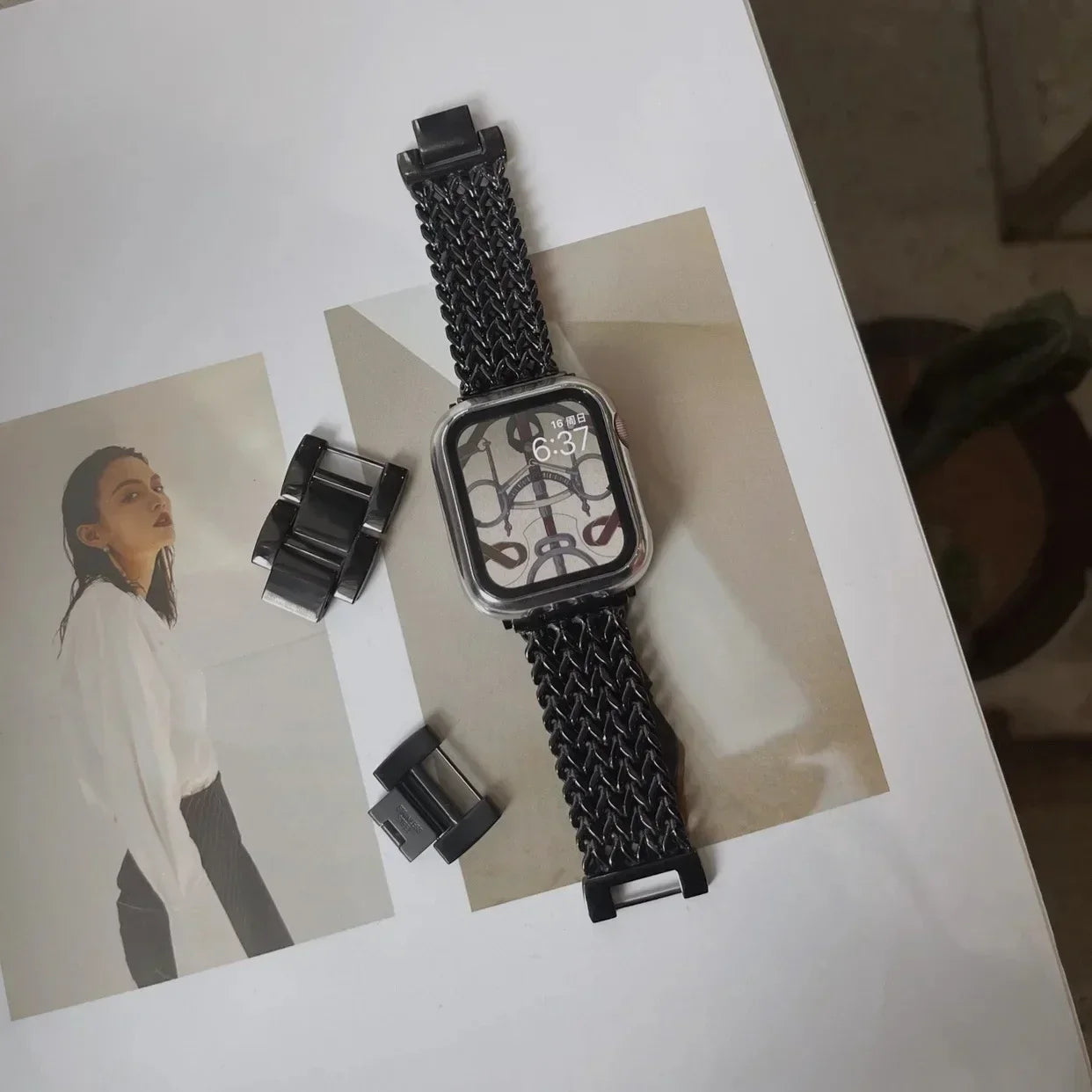 Luxe Chain Watchband for Apple Watch - Vox Megastore