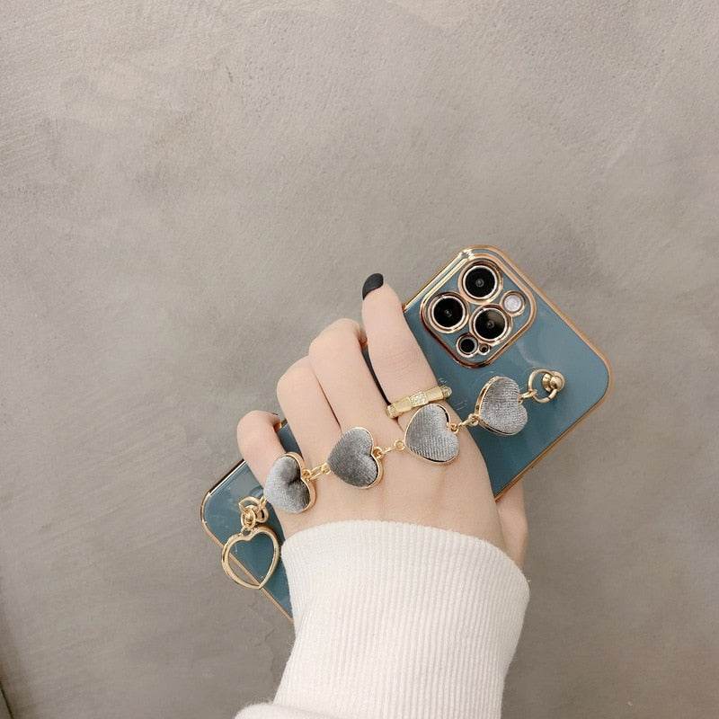 iPhone Case With Heart Wrist Bracelet - Vox Megastore